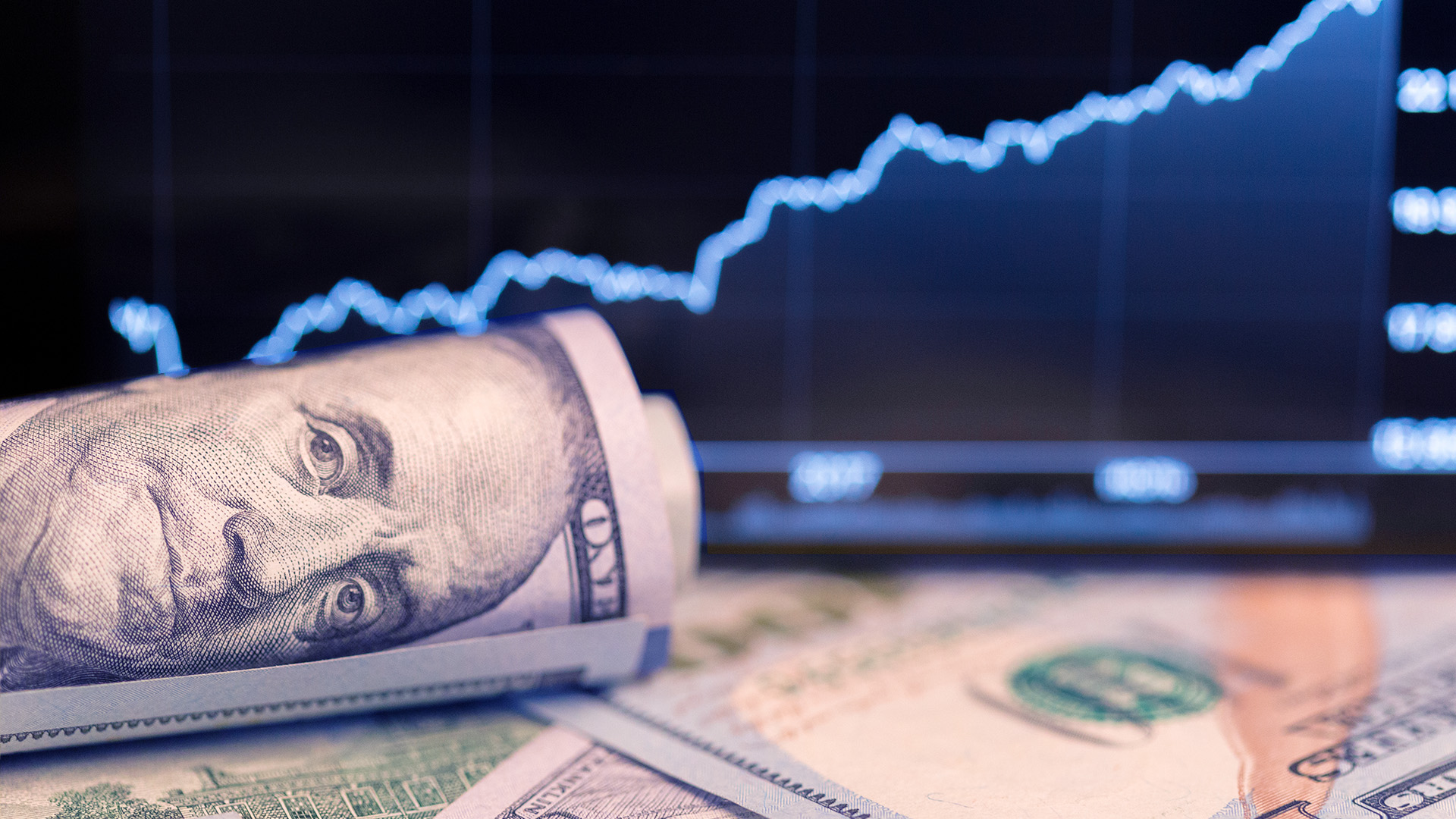 الدولار يتألقو يصل الى مستويات 104.40
